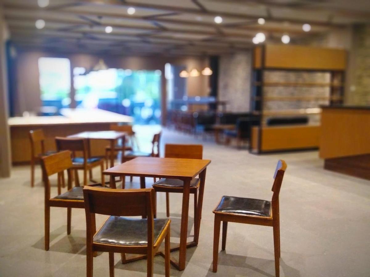 호텔 마리나 에어포트 세마랑 외부 사진