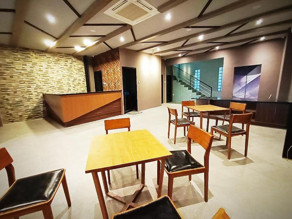 호텔 마리나 에어포트 세마랑 외부 사진